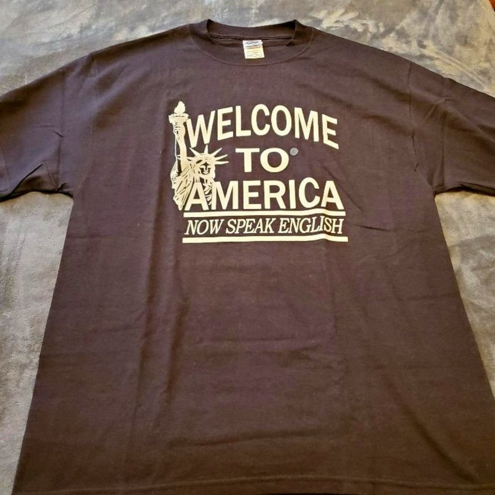WELCOME TO AMERICA NOW SPEAK ENGLISH VINTAGE 90'S T SHIRT - BRAND NEW - LARGE